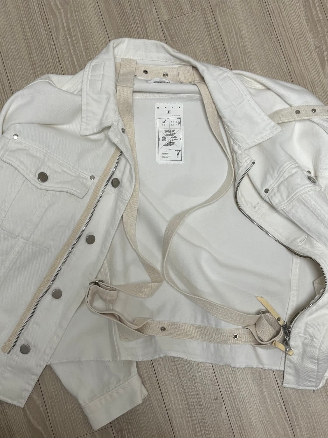 [L] hae.a 헤아 트러커 데님 자켓 화이트 상품이미지2