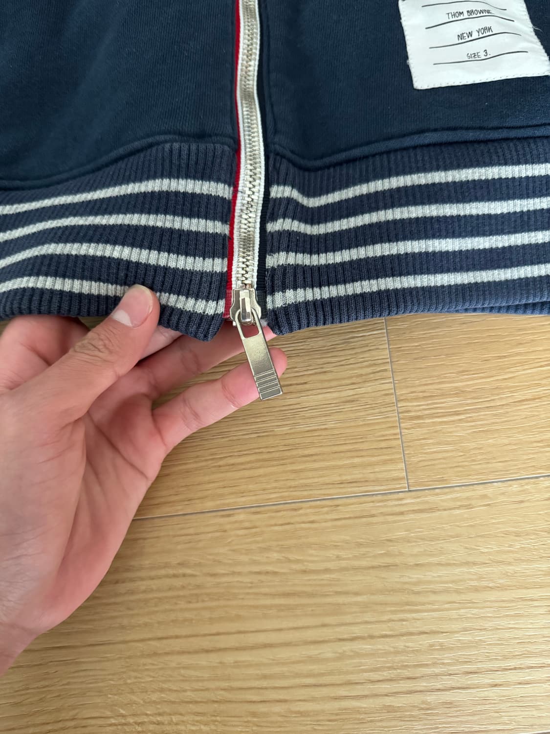 톰브라운 후드집업 상품이미지3