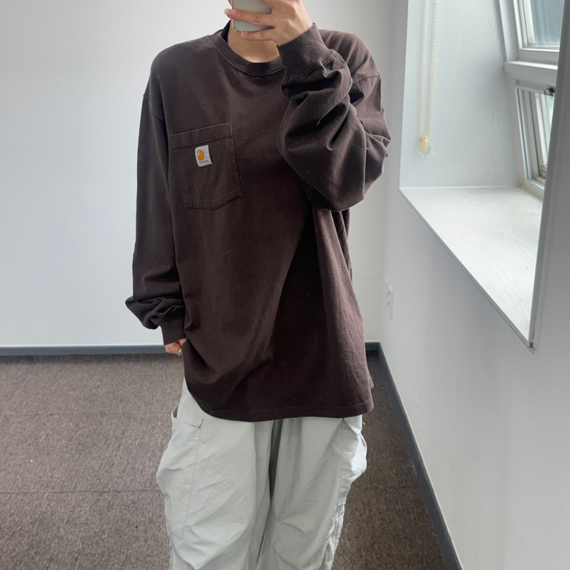 Carhartt 칼하트 원포켓 브라운 롱슬리브 상품이미지1