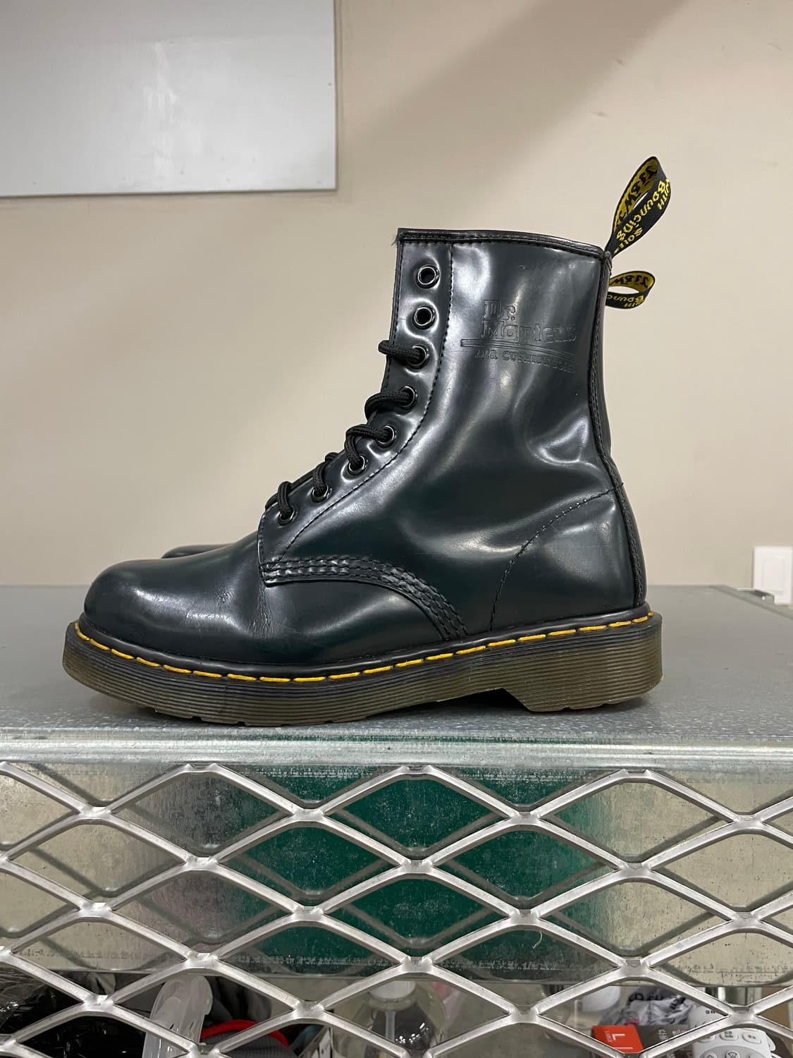 닥터마틴 10072 실버크로마 uk4 상품이미지1