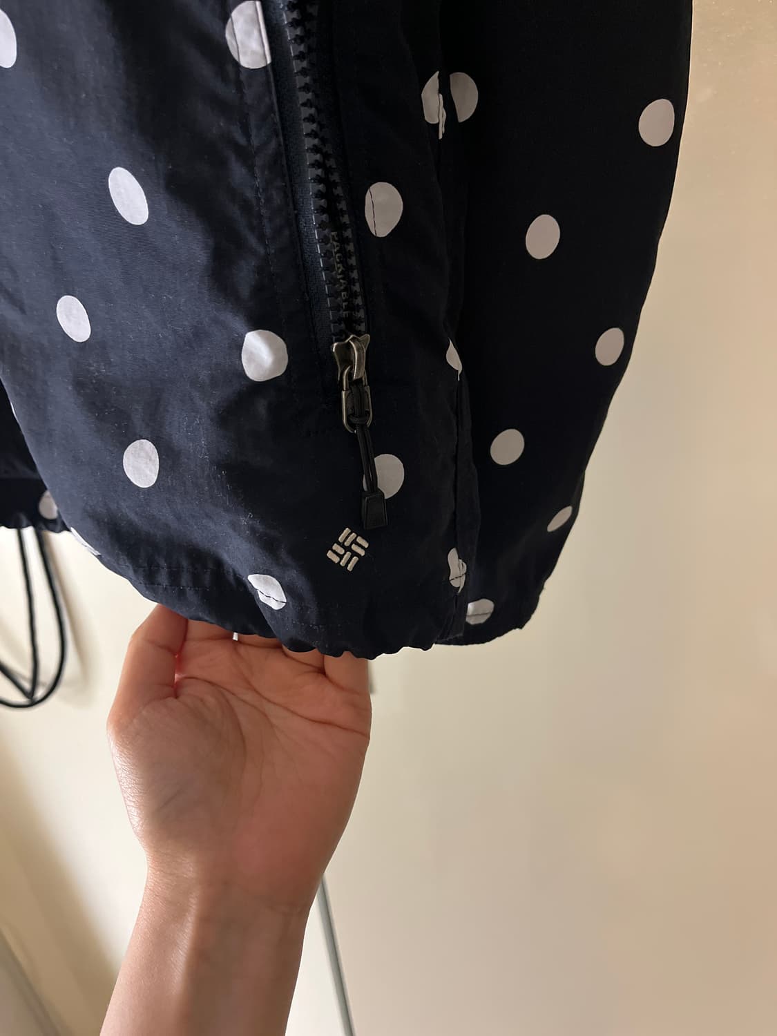 컬럼비아 도트 바람막이 자켓 상품이미지4