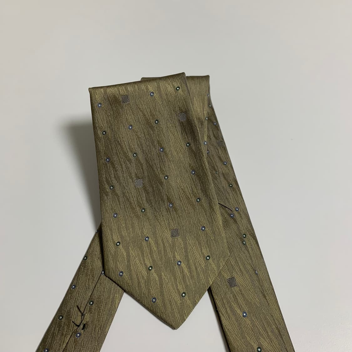 랑방(LANVIN) 모노그램 명품 100실크 결혼식룩 코디 A+등급 상품이미지10