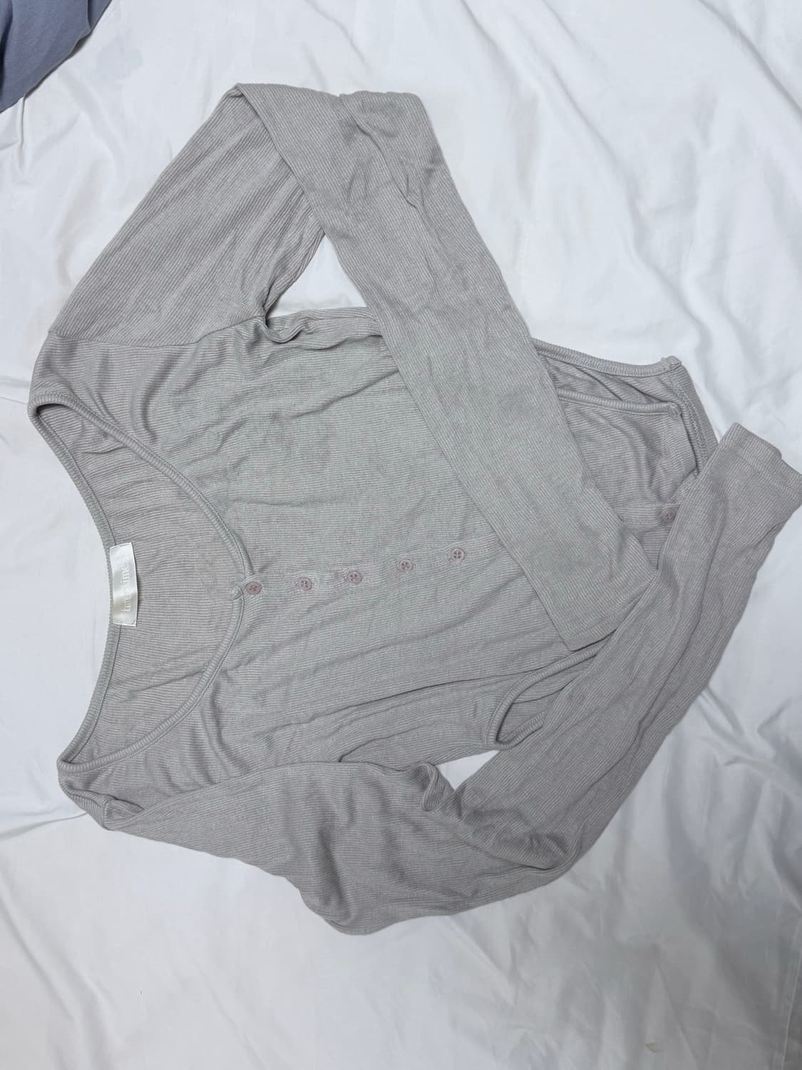 유일매물일껄요? 쓰리타임즈 사이드 컷아웃 가디건 그레이 상품이미지2