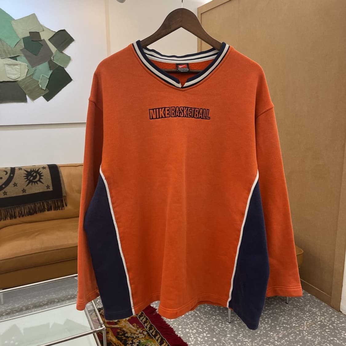 나이키 90s 베스킷볼 헤비 브이넥 약기모 긴팔티 105 C05648 상품이미지1
