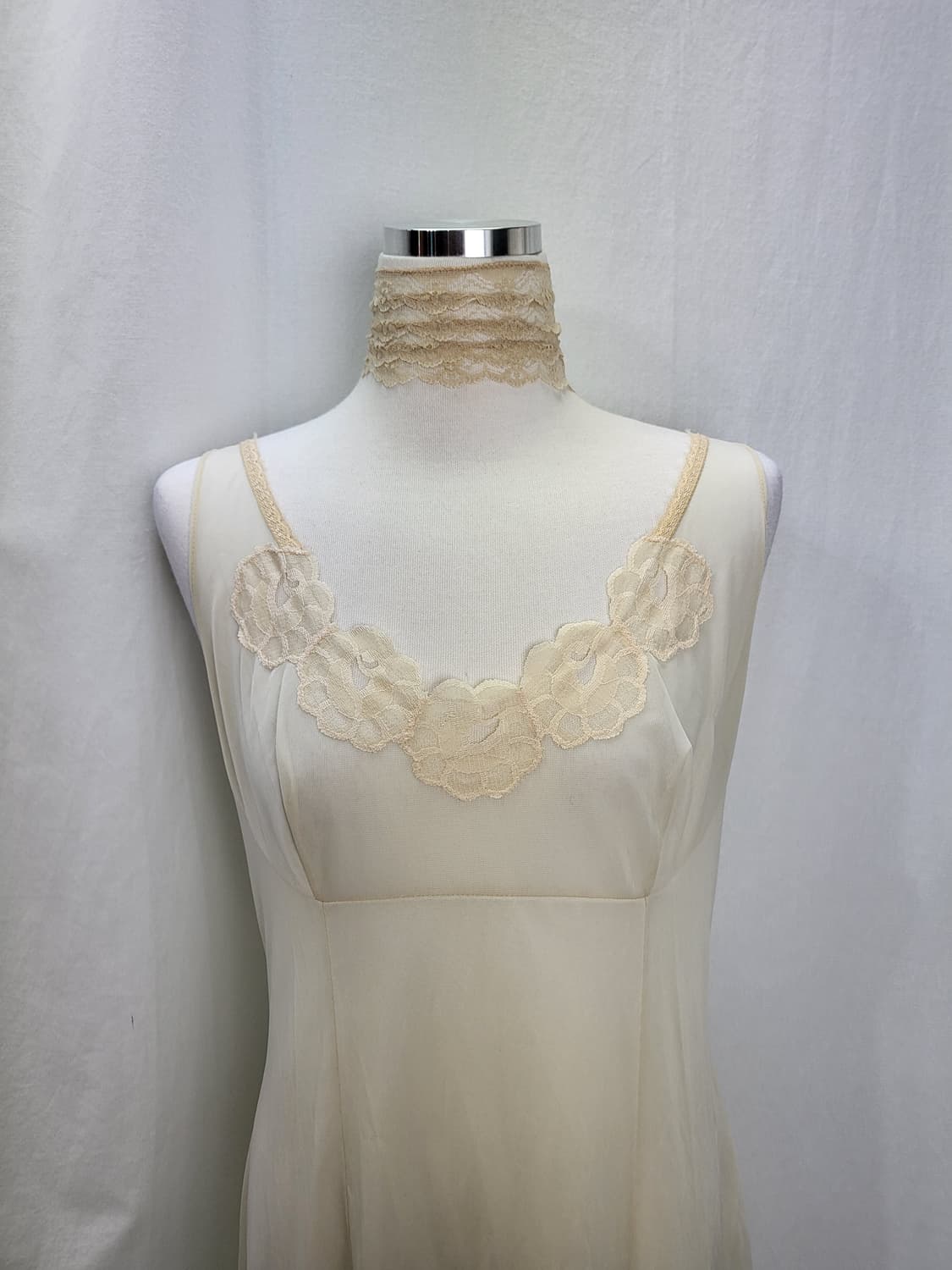 빈티지 소프트 버터크림 앤틱 플로럴 레이스 슬립 원피스 상품이미지1