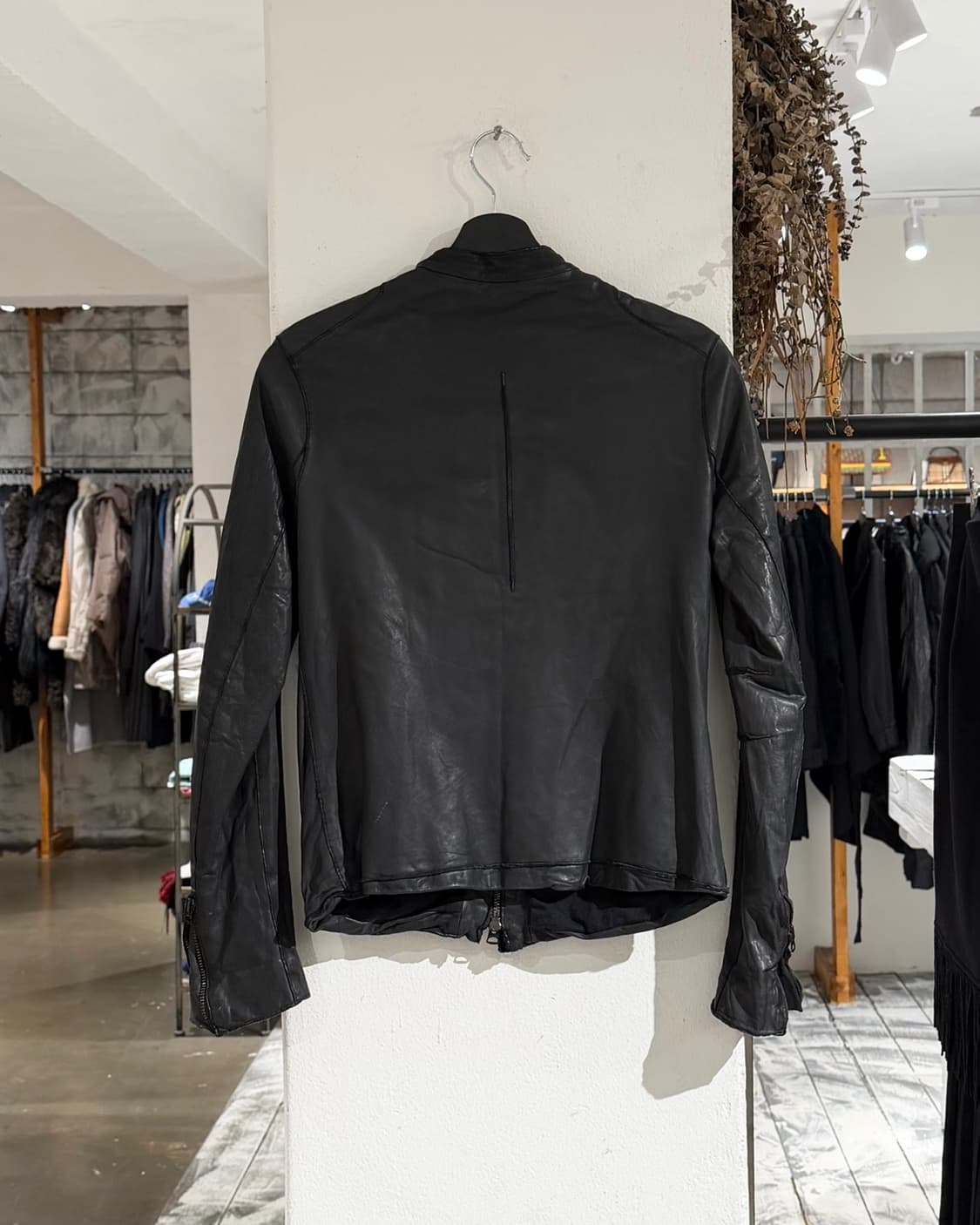 씨씨 블랙 칼스킨 레더 자켓 상품이미지6