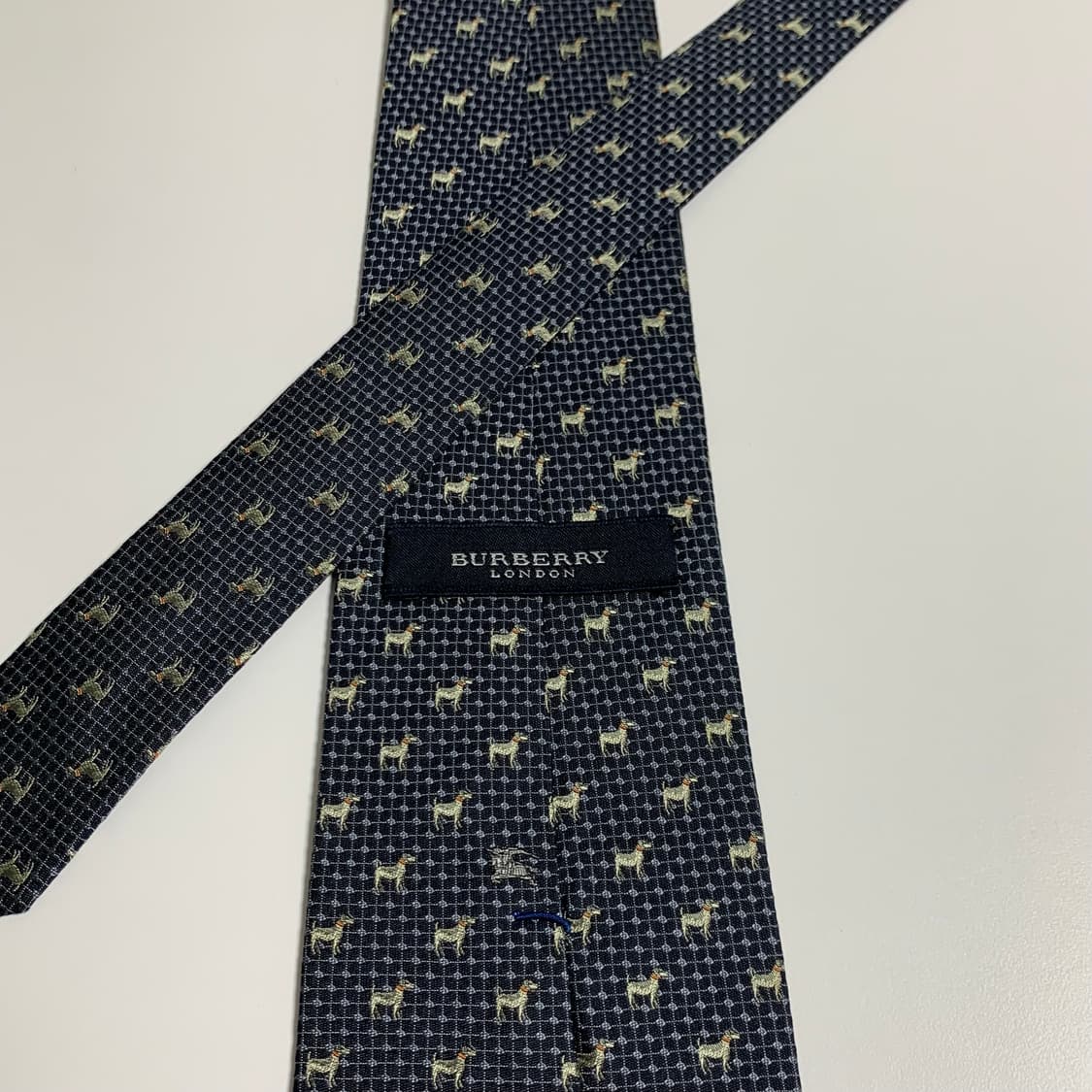 버버리(BURBERRY) 명품 도그패치 클래식넥타이 100실크 A+등급 상품이미지5