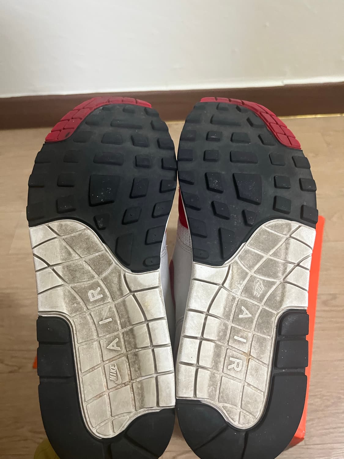 나이키 에어맥스1 화이트/레드 + 박스 265size 상품이미지5