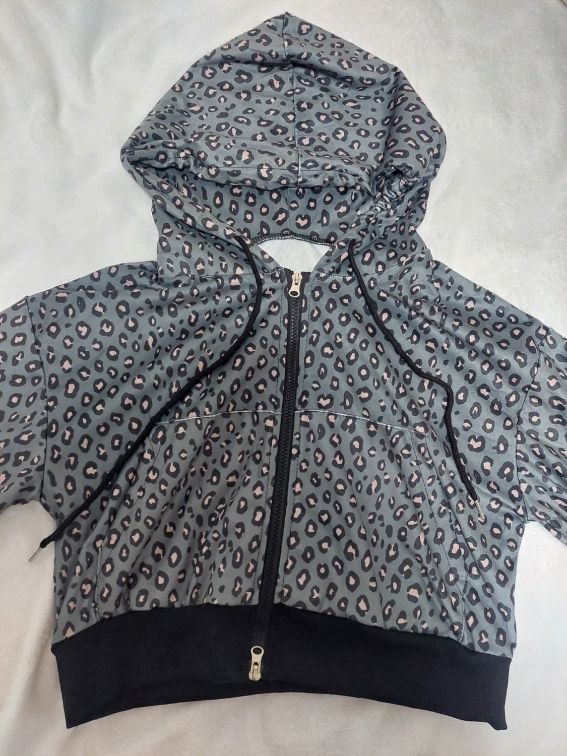 차콜 레오파드 후드집업 크롭 상품이미지1