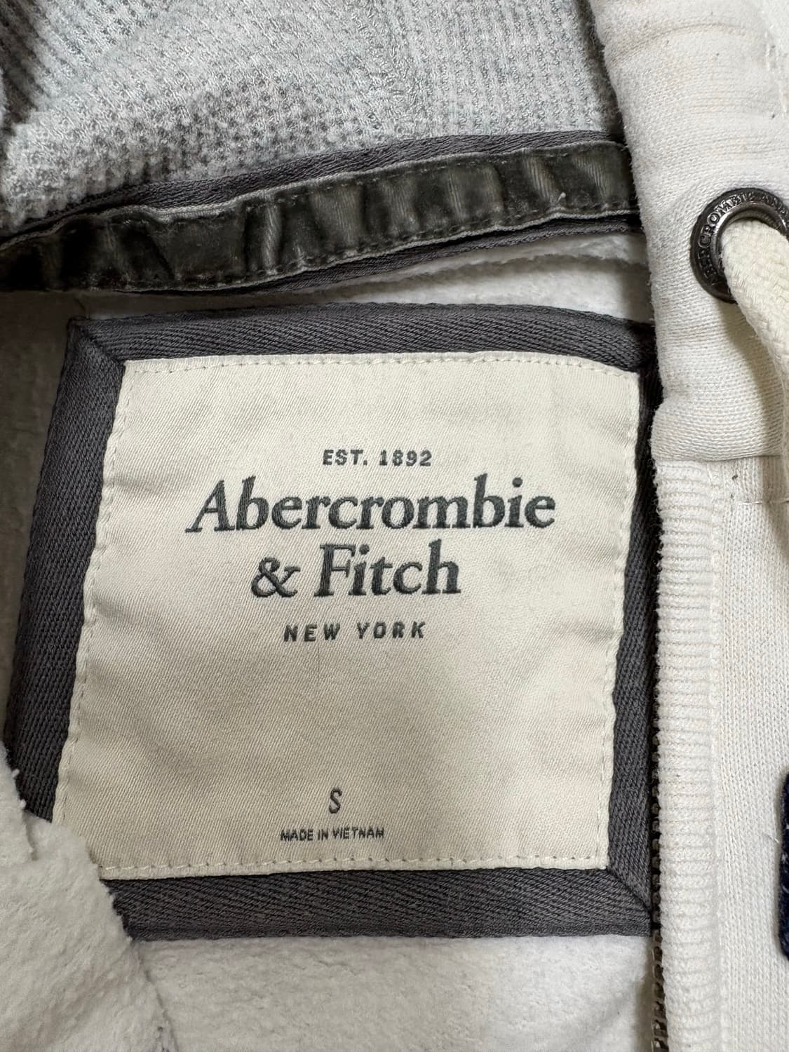 아베크롬비 딱붙핏 후드집업 화이트 s 상품이미지2