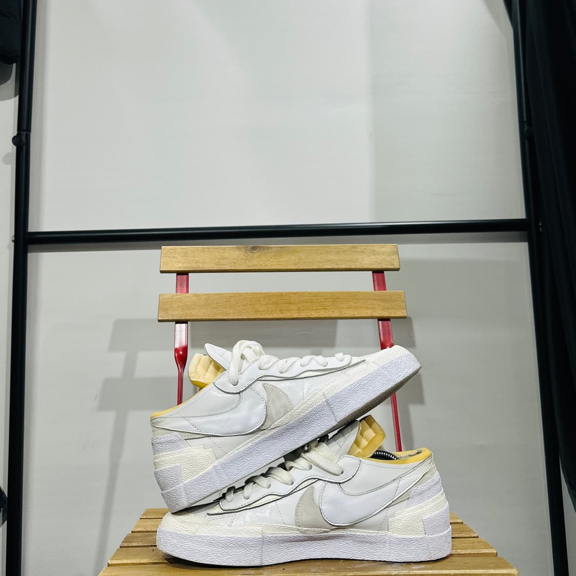 270) 나이키 운동화 남성 남자  사카이 블레이저 로우 화이트 패이턴트 상품이미지7