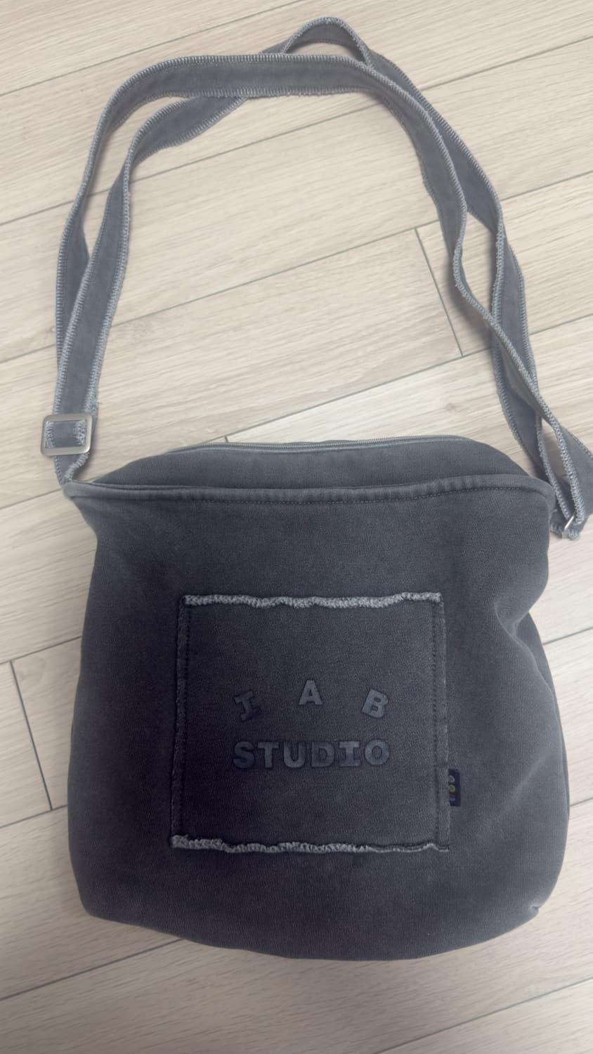 아이앱스튜디오 피그먼트백 상품이미지1