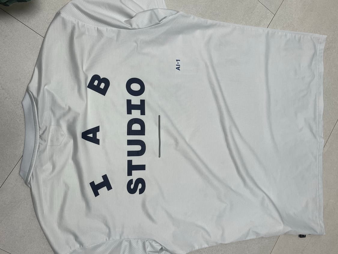 아이앱스튜디오 x 아식스 반팔 상품이미지2