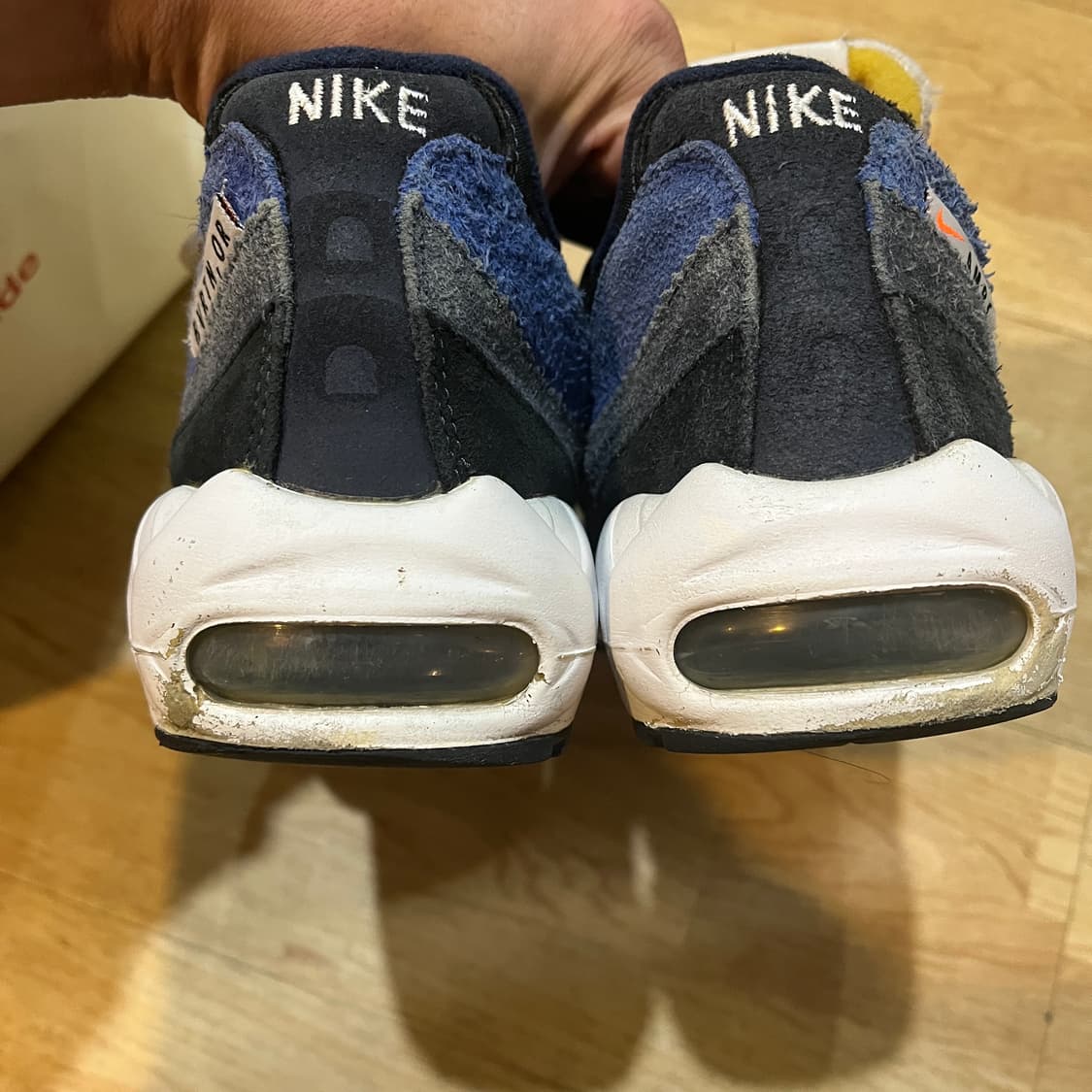 (280) 나이키 맥스95 SE 러닝클럽 블랙 딥 로얄 블루 상품이미지5