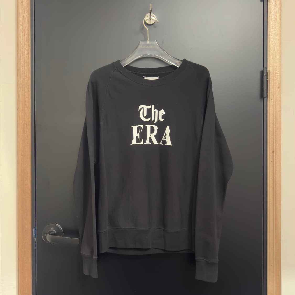 솔로이스트 AW22 "The ERA" 그래픽 스웻셔츠 상품이미지1