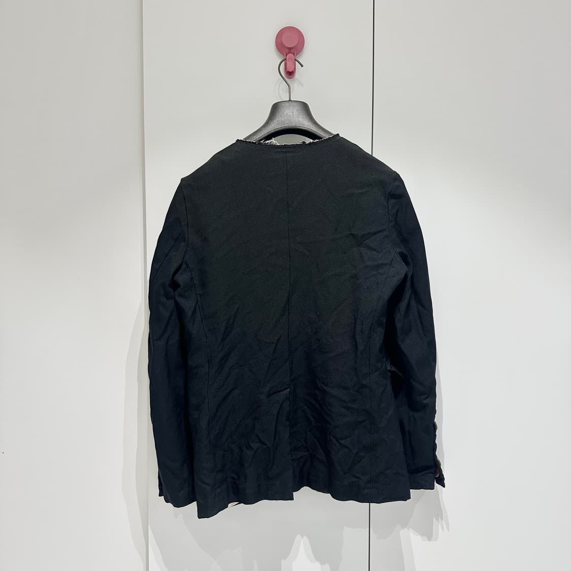 꼼데가르송 블랙 15aw Cutout 7B커프스 블레이져 상품이미지2