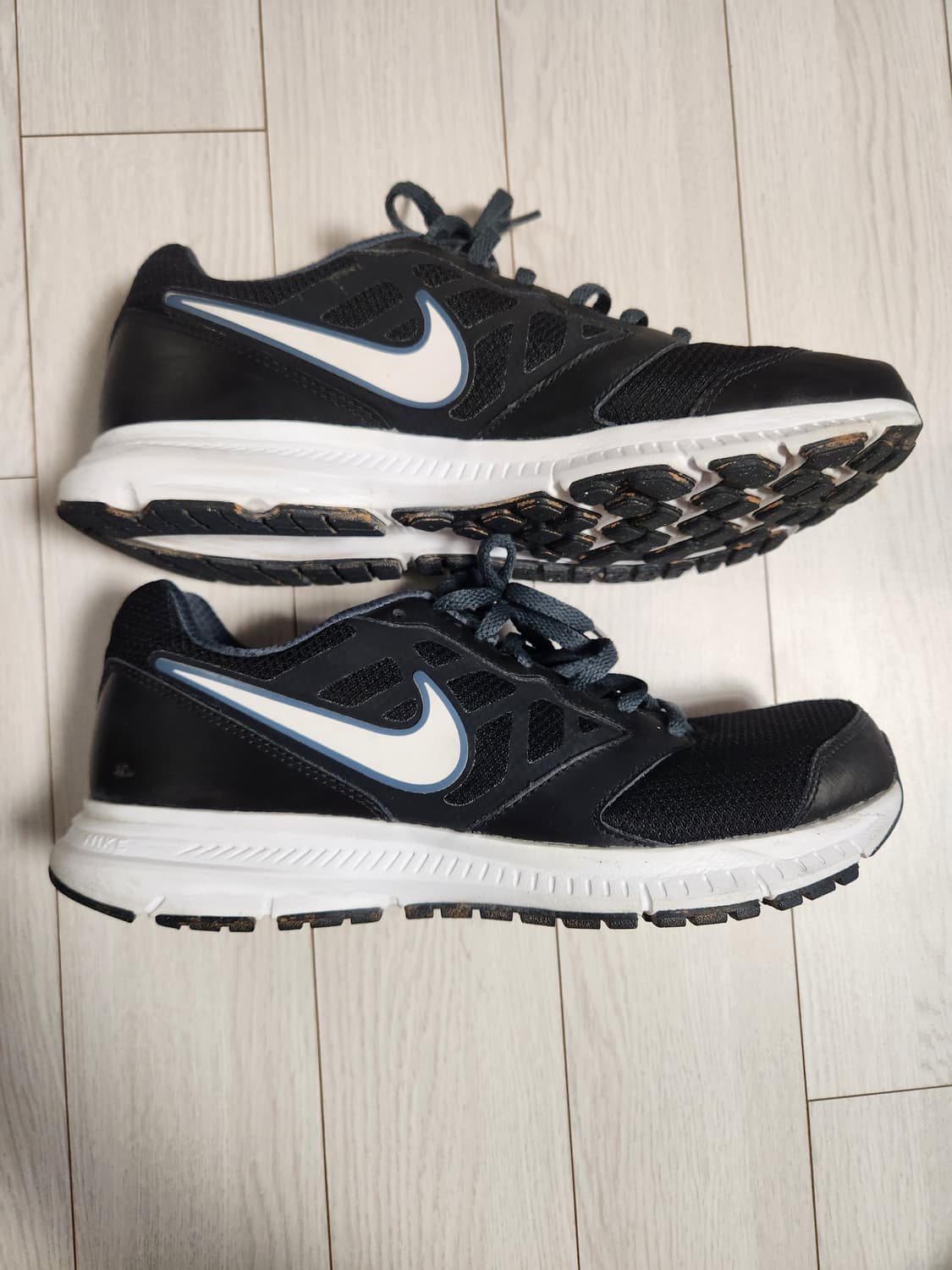 나이키 운동화 다운쉬프터6 러닝화 사이즈260

여러 중고사이트에도 같이 상품이미지4