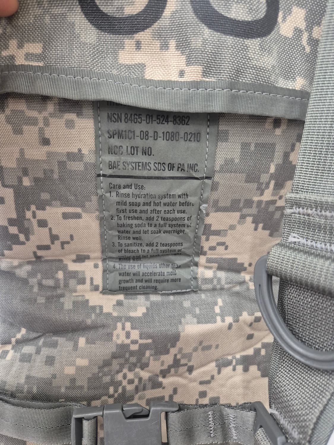 미군 디지털 카모 패턴의 하이드레이션 백 상품이미지3