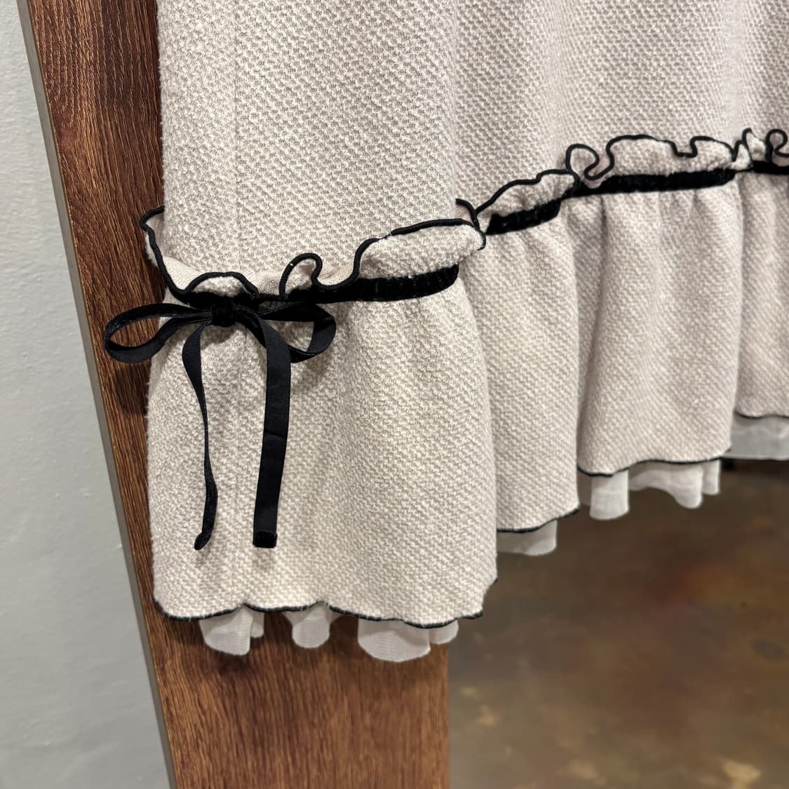 Axes femme 엑시즈팜 블랙 프릴 공겜여주 갸루 반팔 니트 원피스 상품이미지6