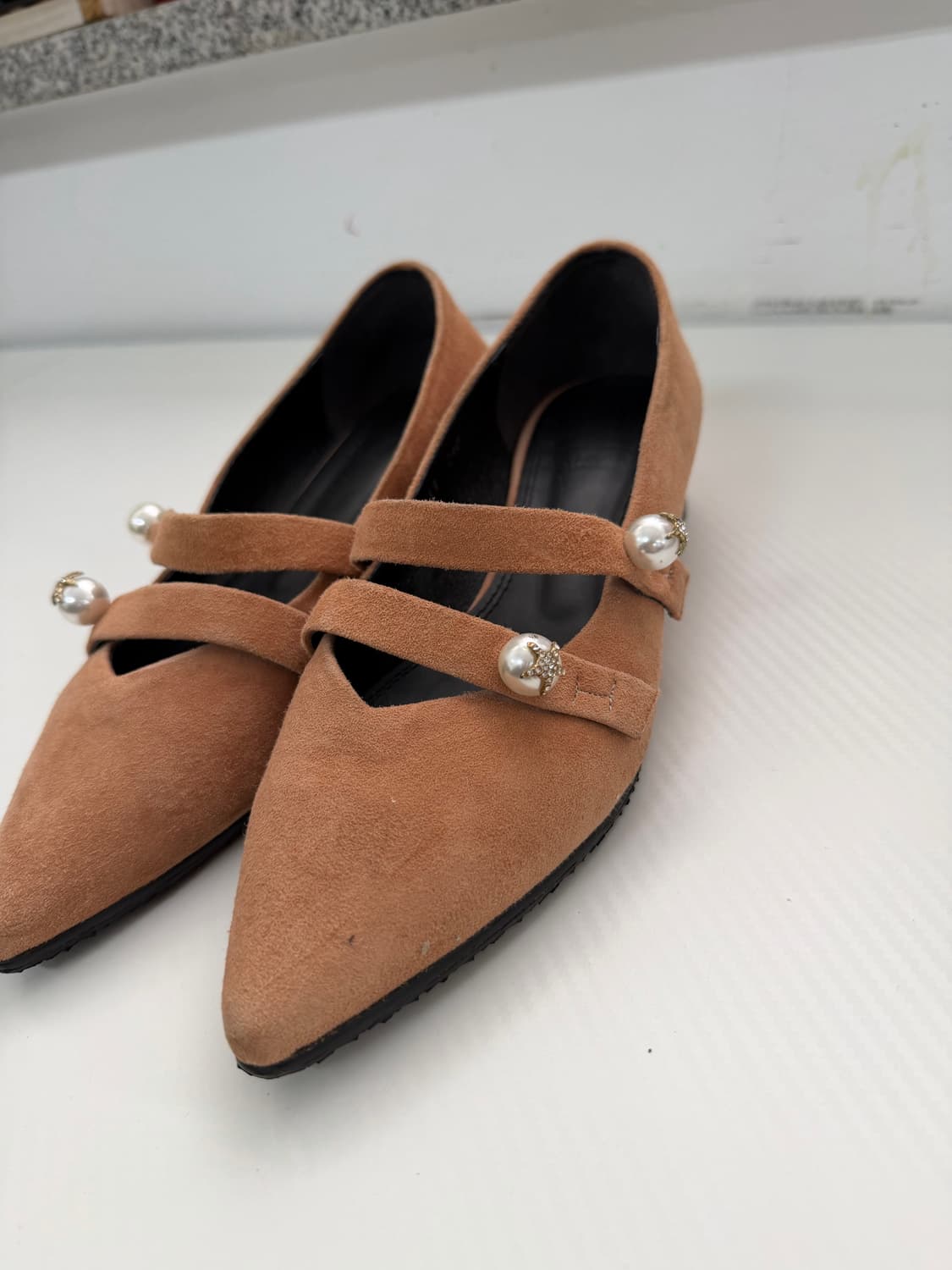 정품) 랑방 한섬 스웨이드 펄 장식 플랫 구두 240 상품이미지2