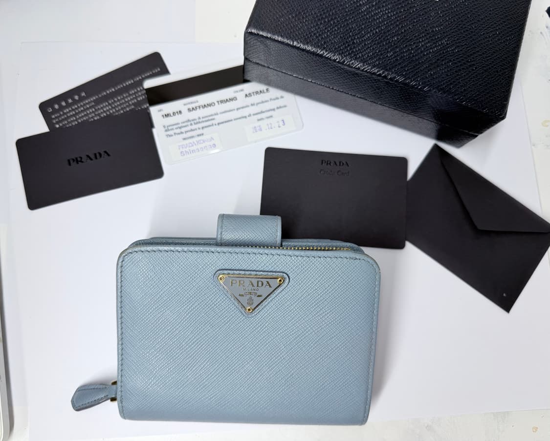 [정품] 프라다 사피아노 스카이블루 지갑 상품이미지2
