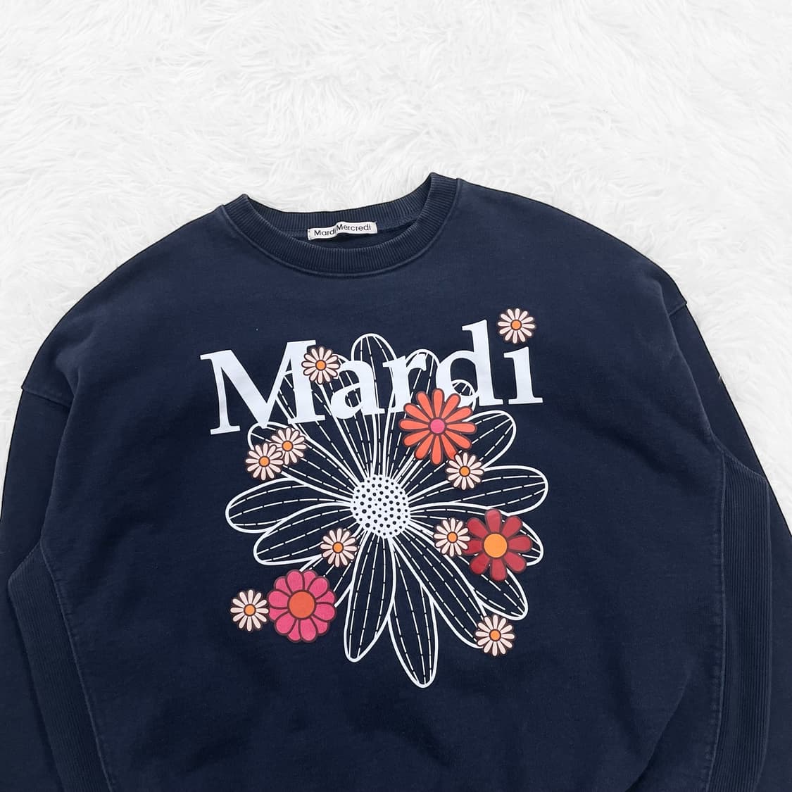 마르디메크르디 플라워 맨투맨 네이비 상품이미지3