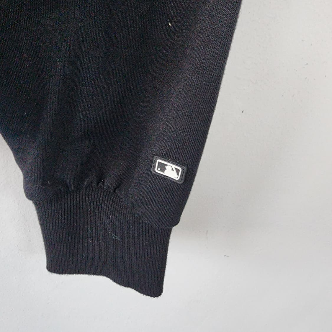 MLB 뉴욕 블랙 맨투맨티 상품이미지3