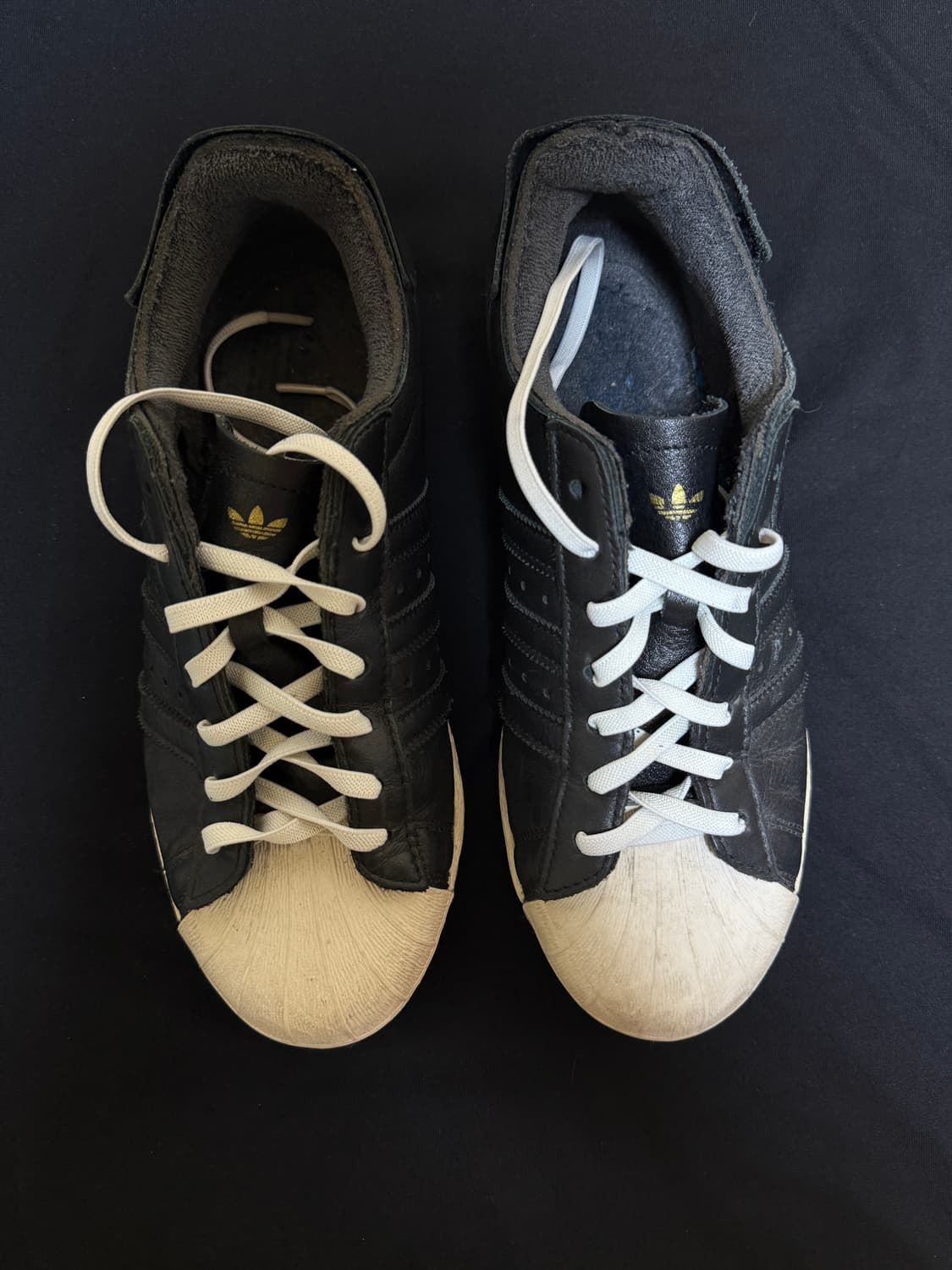 아디다스 슈퍼스타 82 코어 블랙 오프 화이트 상품이미지1