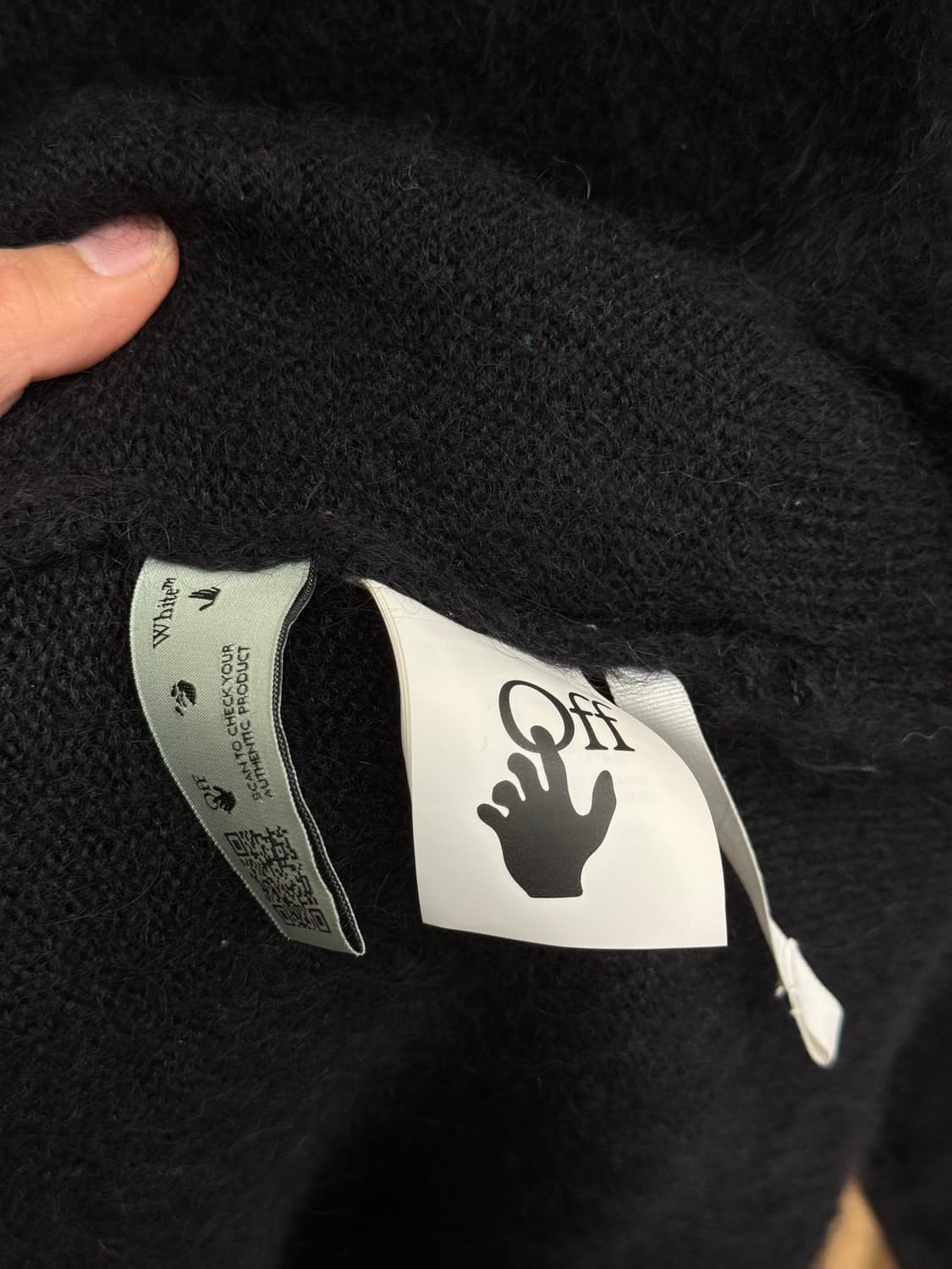 오프화이트 모헤어 니트 상품이미지4