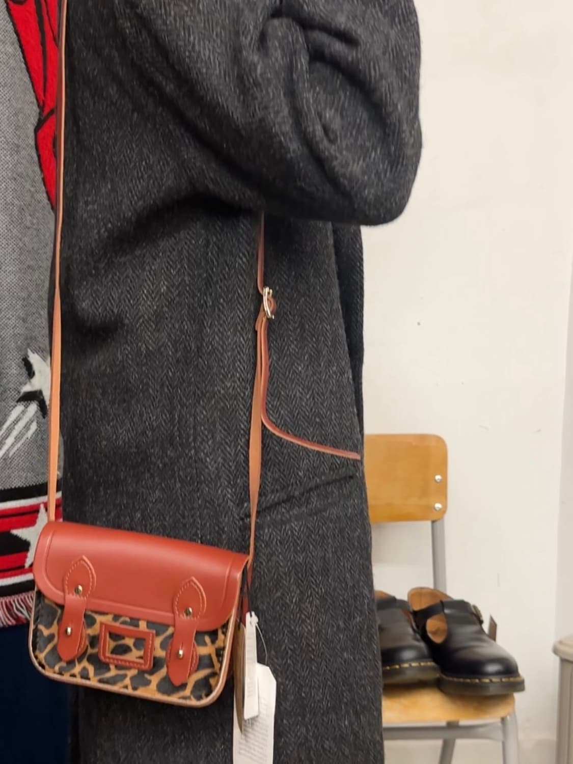 캠브리지사첼 레오파드&버건디 타이니 사첼백 상품이미지10