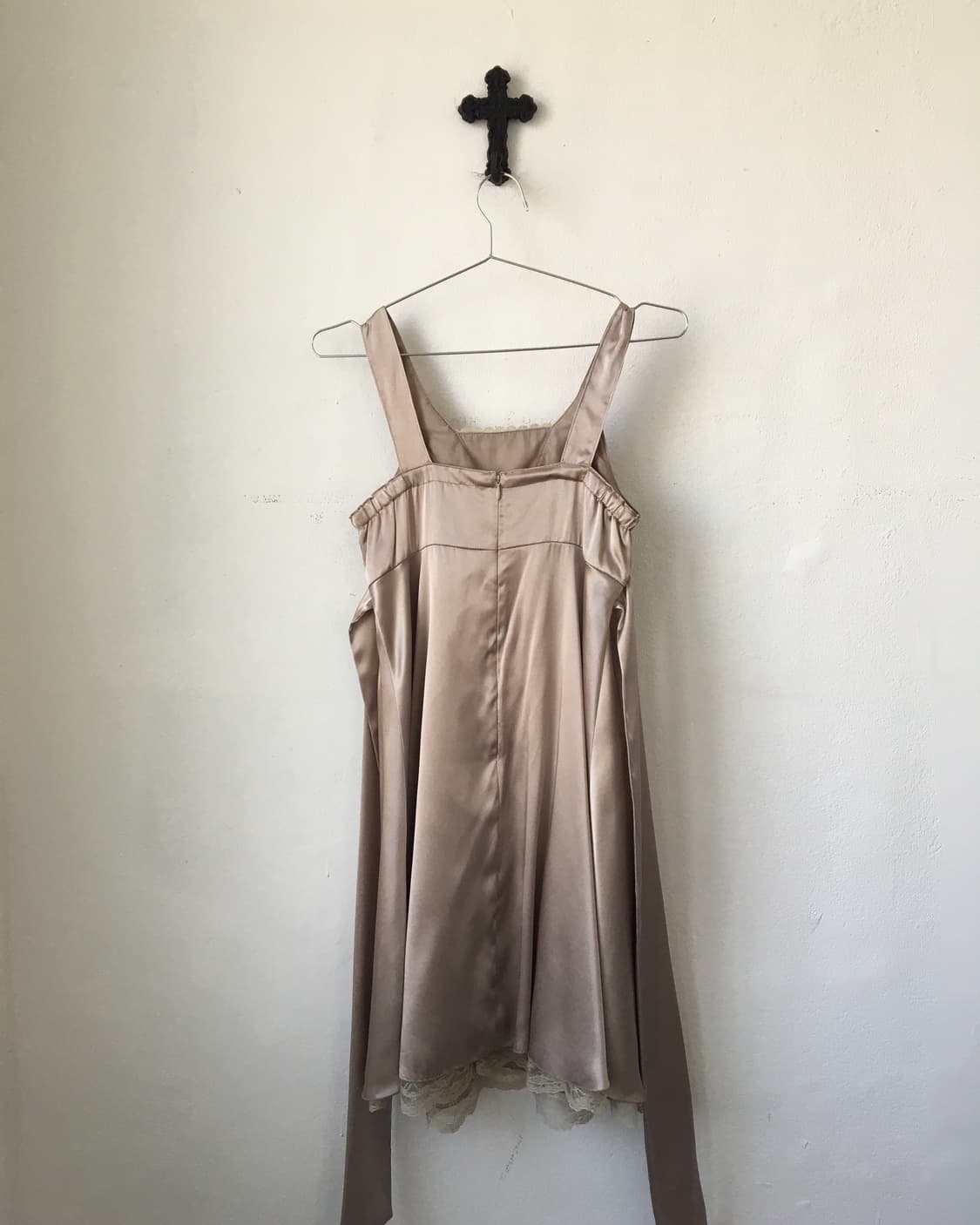 Corsage point glossy sleeveless onepiece 상품이미지4