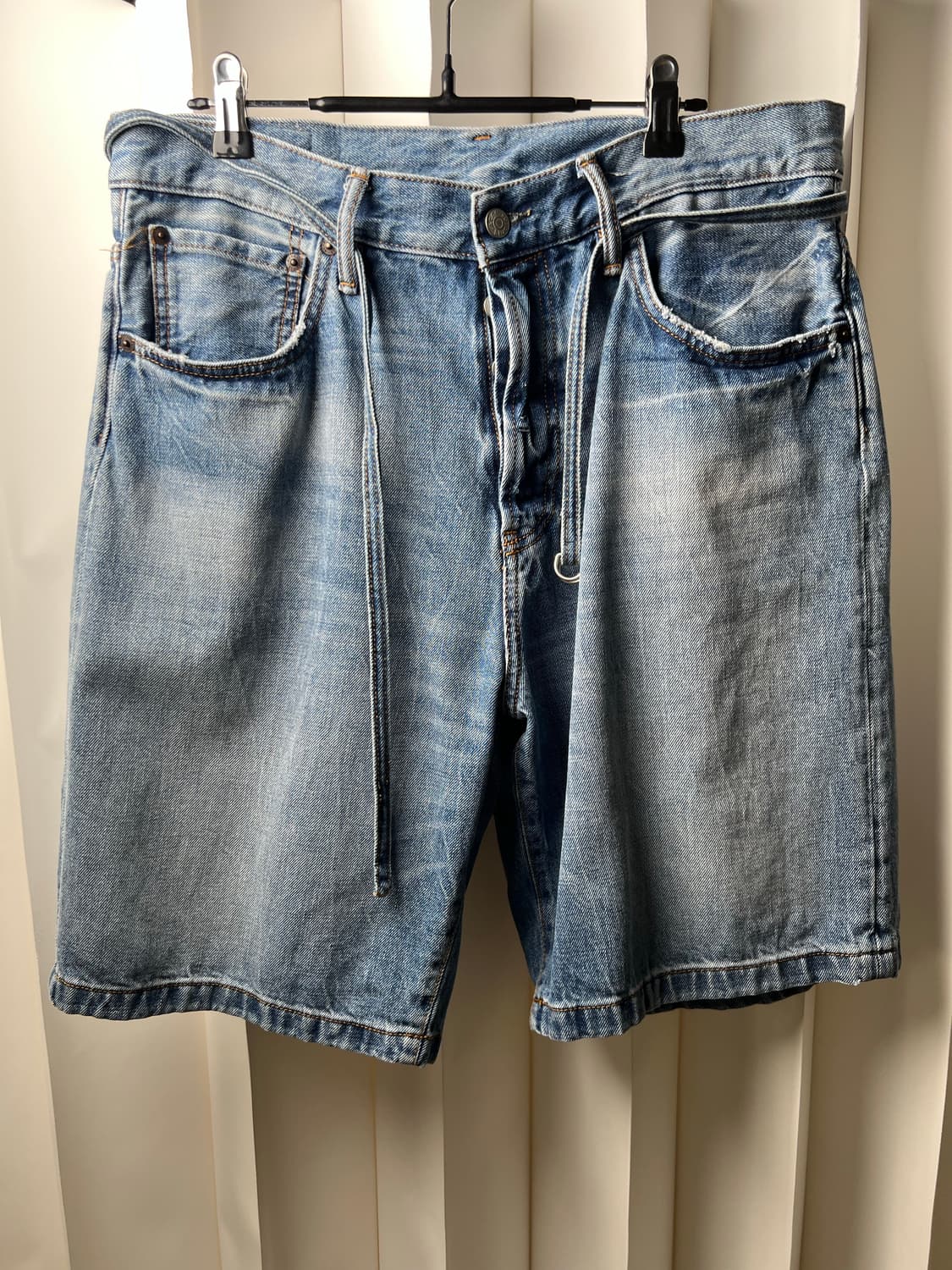 Acne Studios 연청 데님 반바지 31 상품이미지1