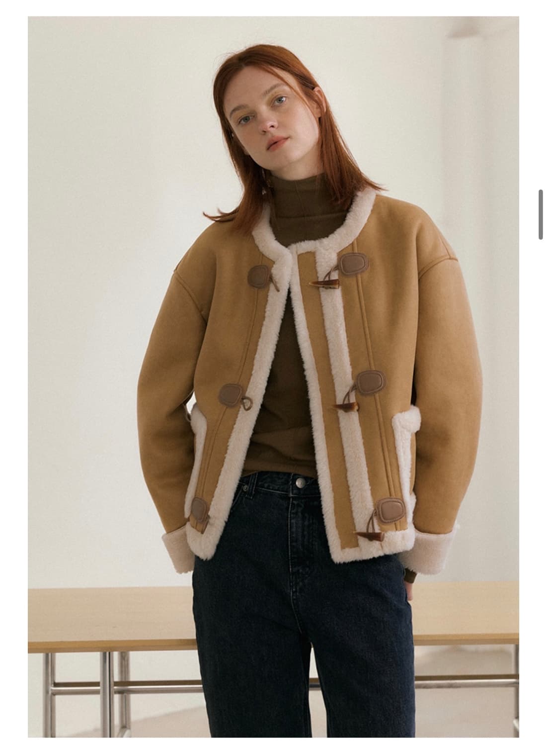 헌치 라운드넥 무스탕 자켓 상품이미지1