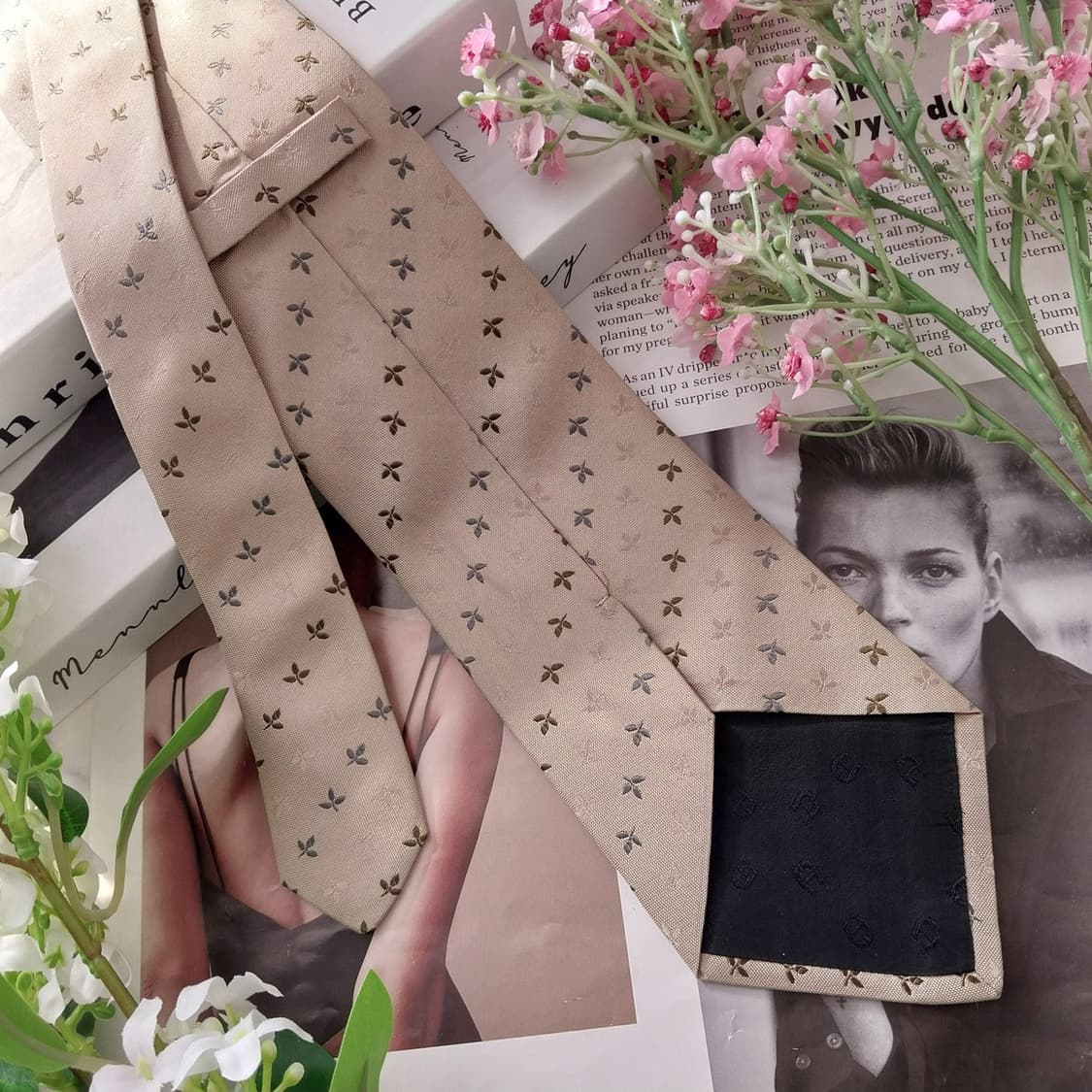 아이그너 실크 진베이지 나뭇잎 자수 넥타이 9.1cm A+등급 K1412 상품이미지5