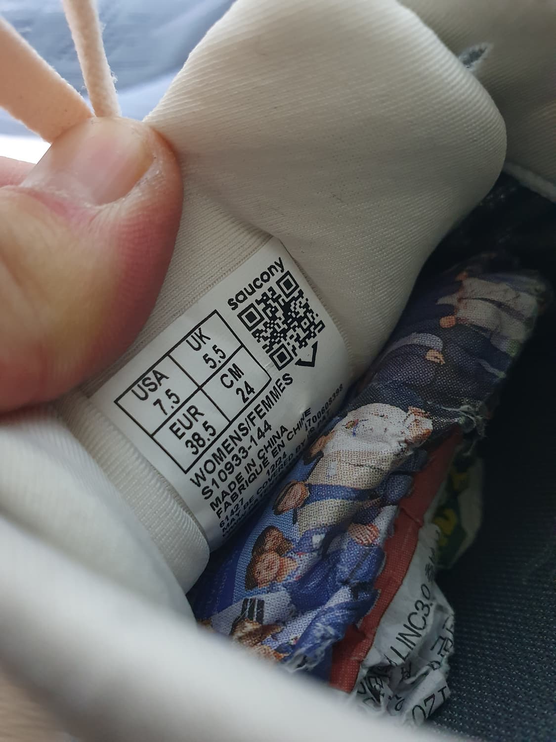 써코니 허리케인 24 러닝화 240 상품이미지9