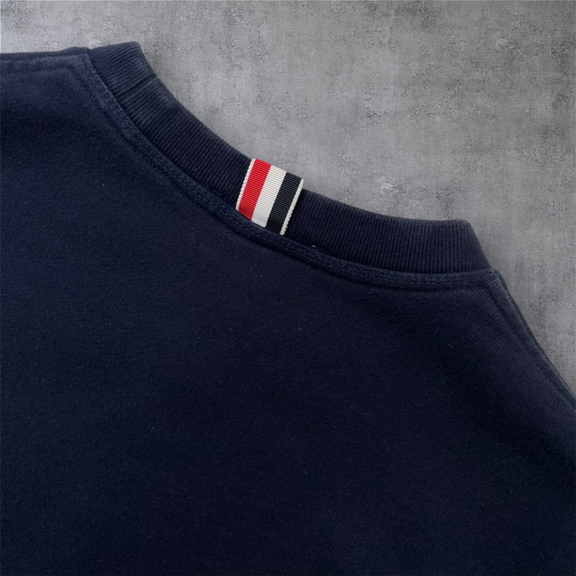 톰브라운 네이비 사선완장 맨투맨 3 (실측확인필수) 상품이미지10