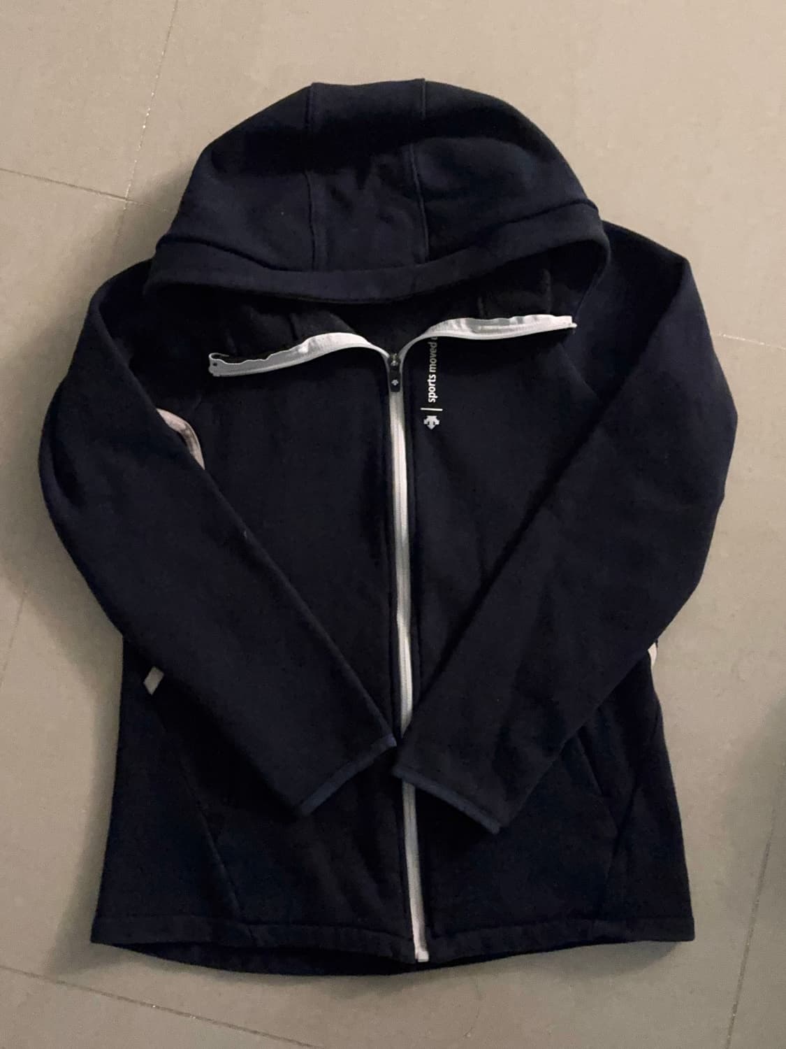 데상트 여성 후드집업/브랜드/옷장정리/옷 상품이미지3