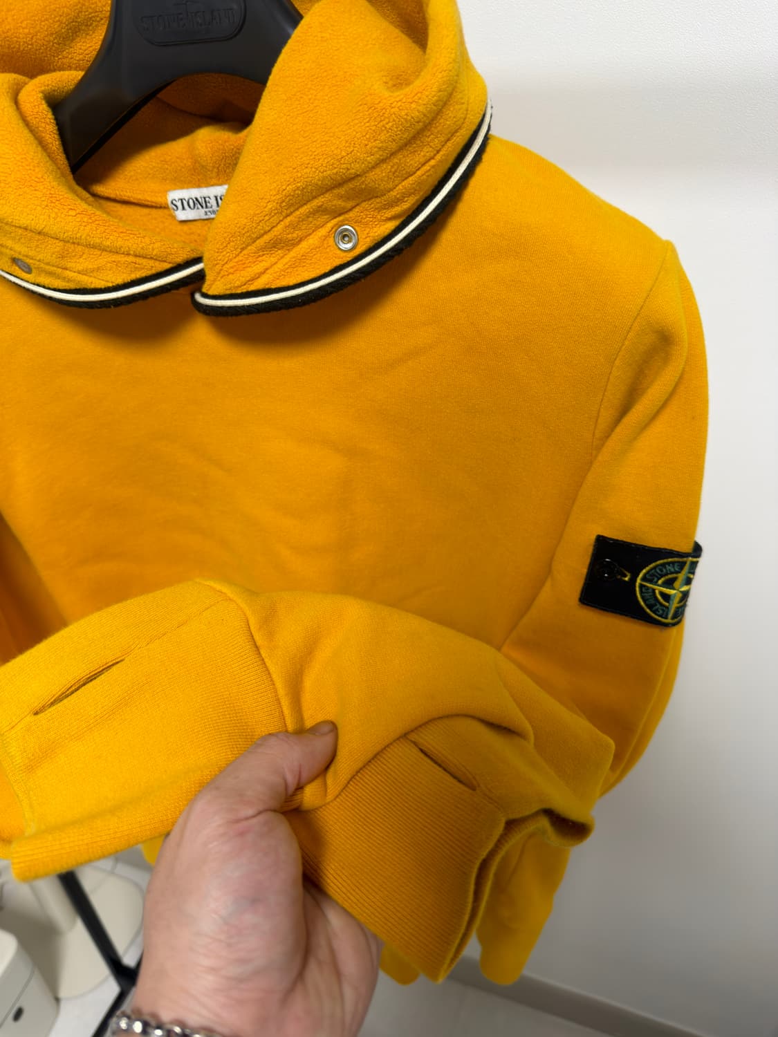 [ L ] 00‘s 스톤아일랜드 핑거홀 아카이브 스웻 후드 상품이미지2