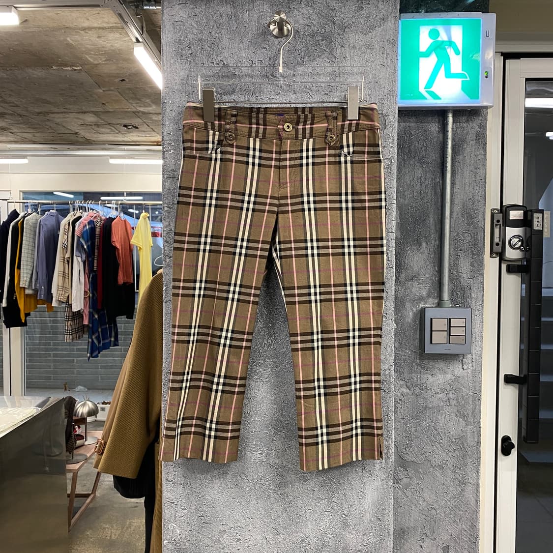 Burberry 카프리팬츠  상품이미지1