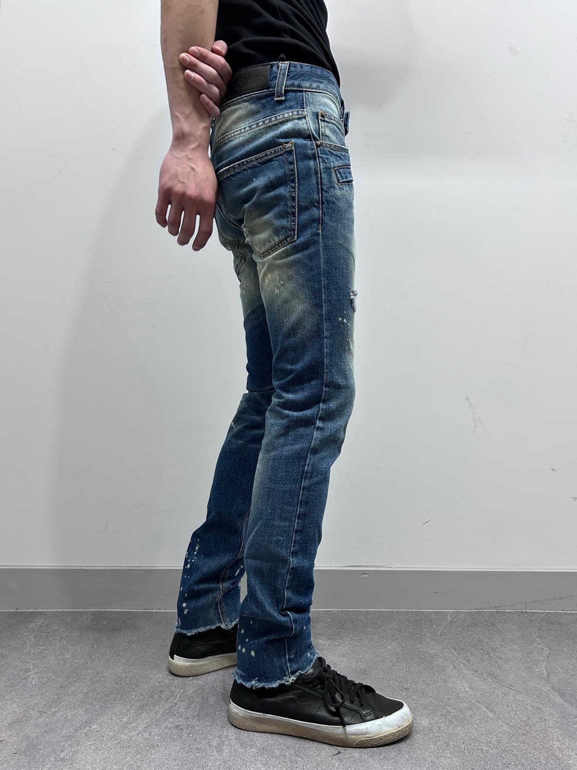 피에르 발망 컷 아웃 페인트 스플래터 워싱 데님 상품이미지2