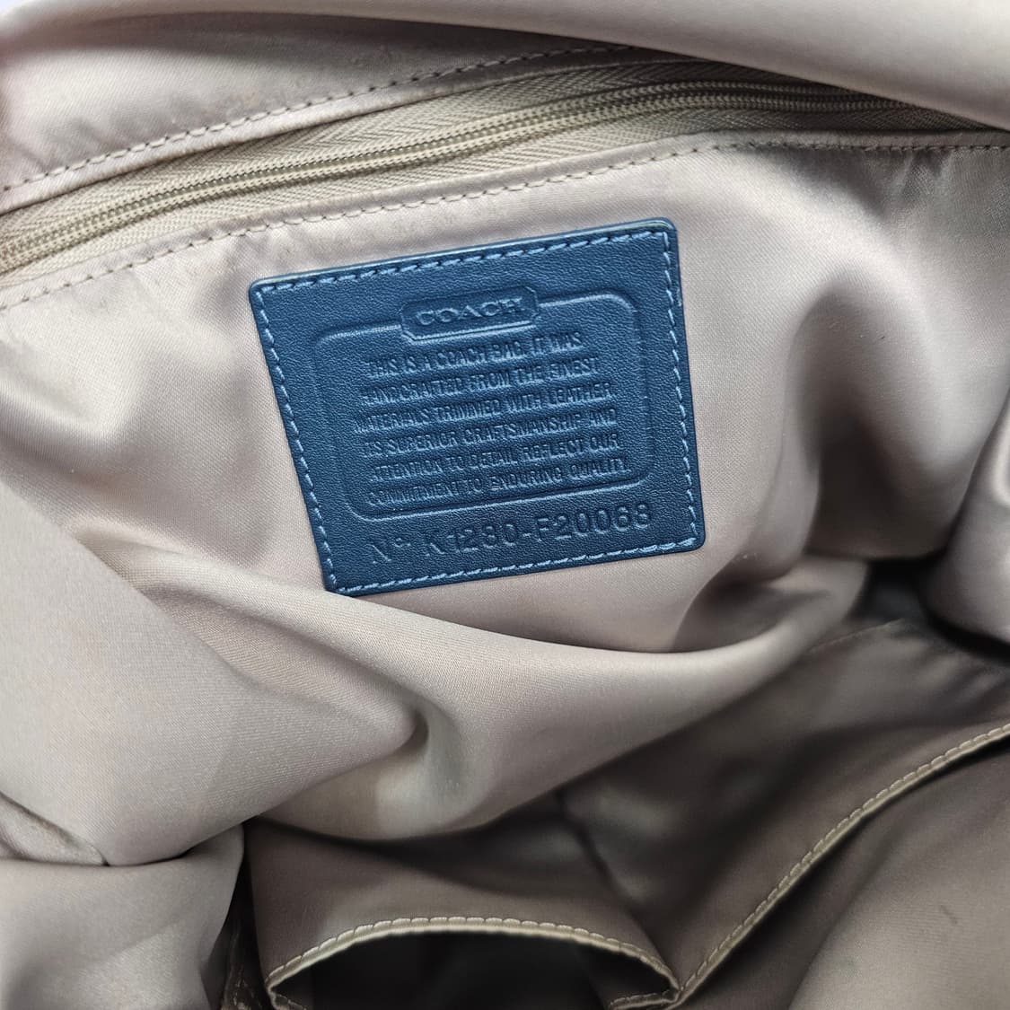 COACH 코치 애슐리 도트 옵 아트 캐리올 숄더백 상품이미지9