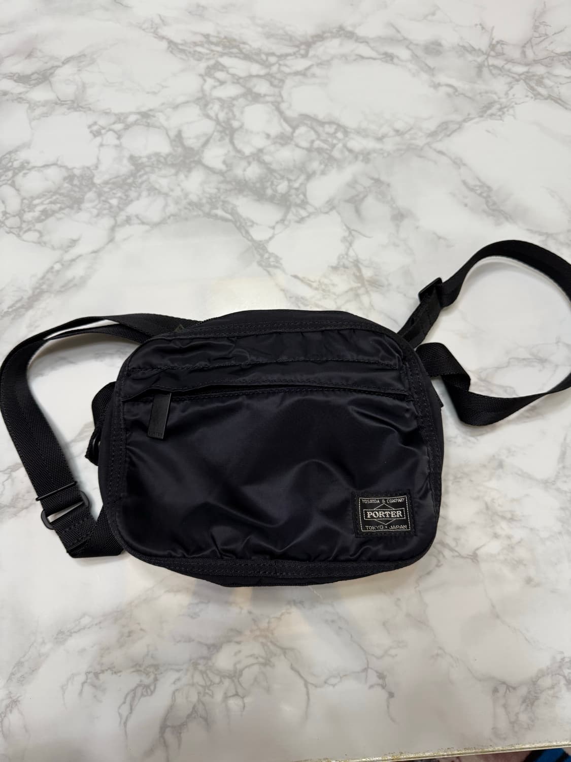 포터 프레임 숄더백 블랙 상품이미지1