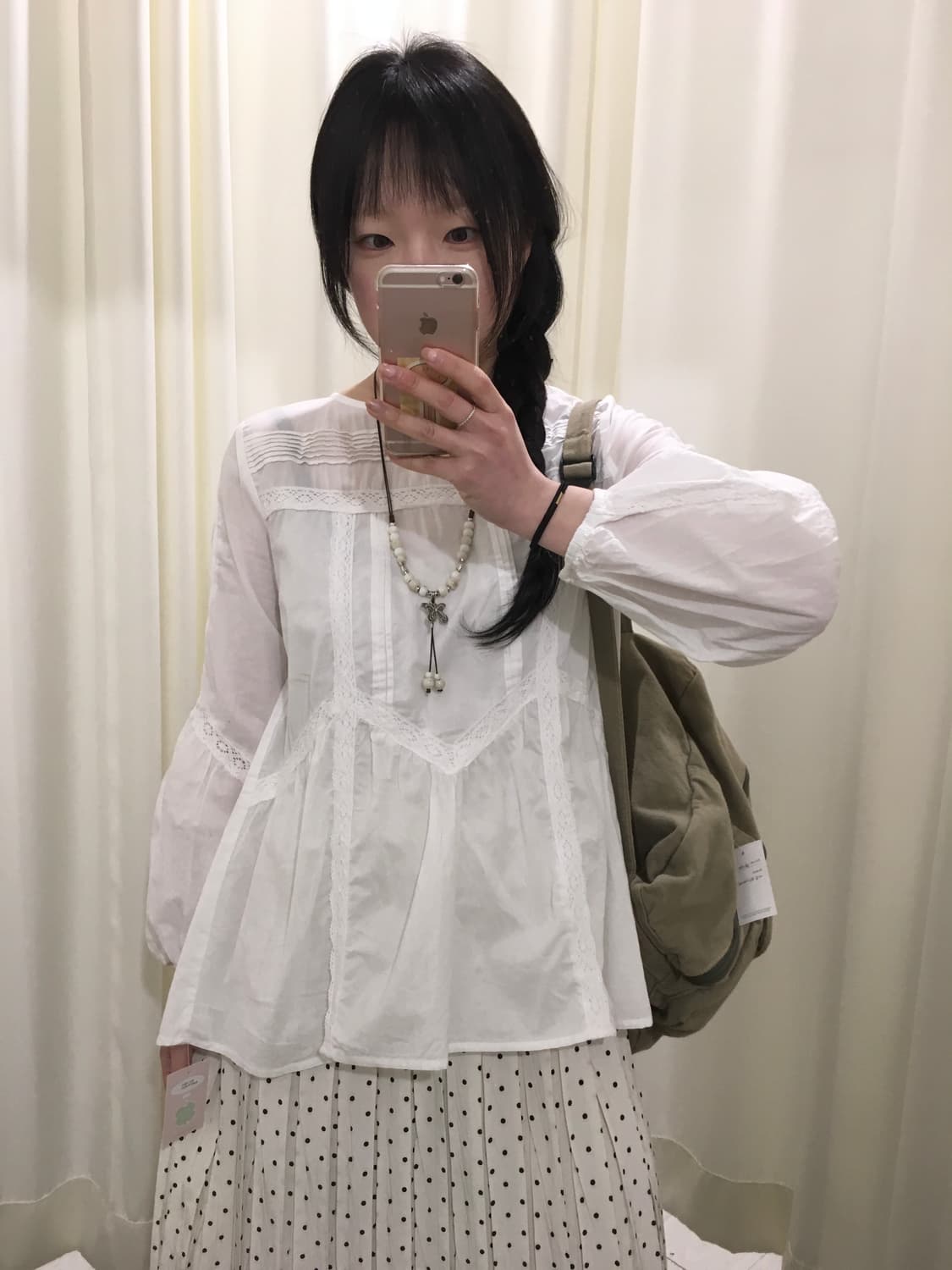 사선 레이스 블라우스 상품이미지1