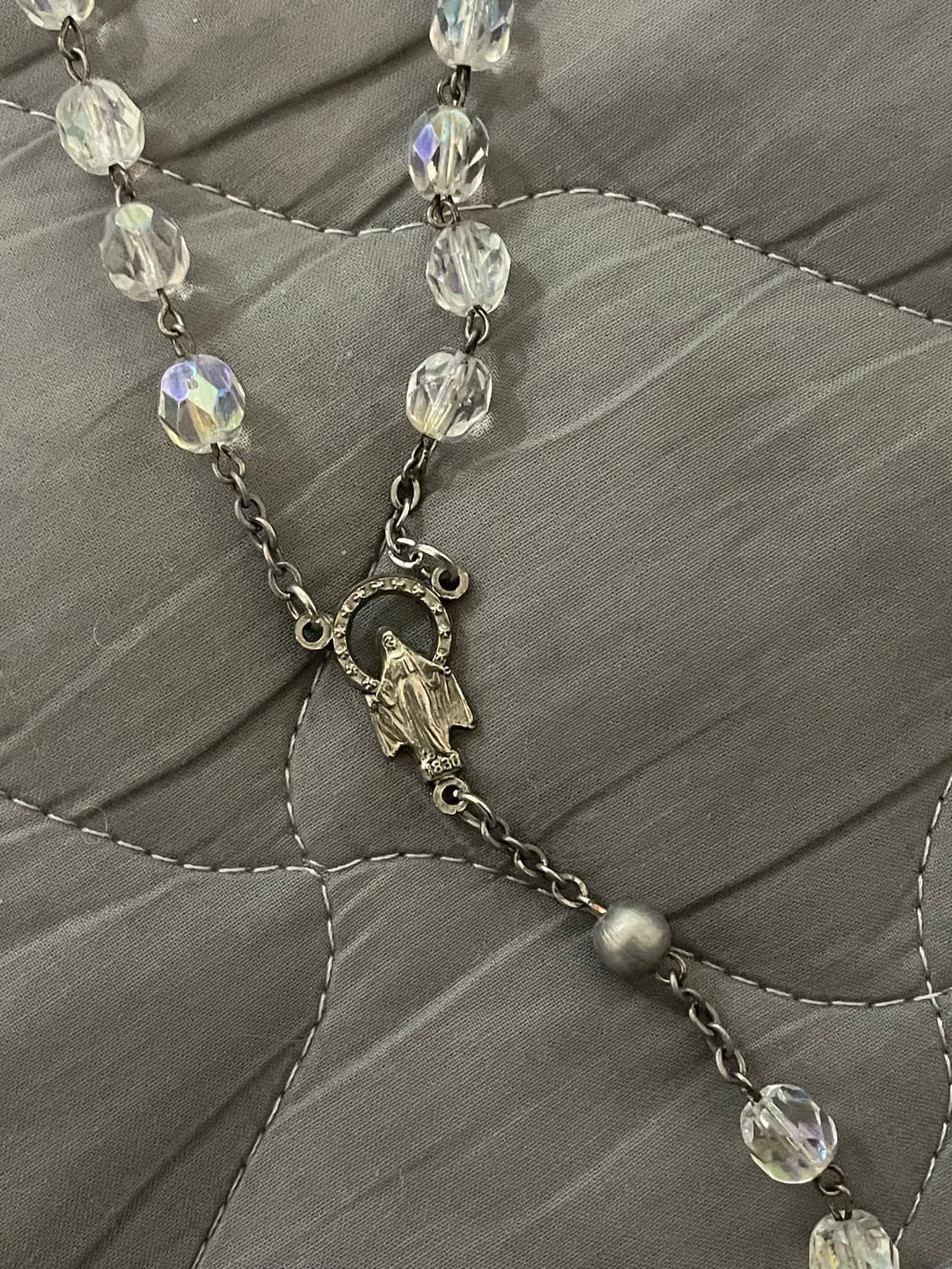 돌체엔가바나 로자리아 투명 목거리 상품이미지5