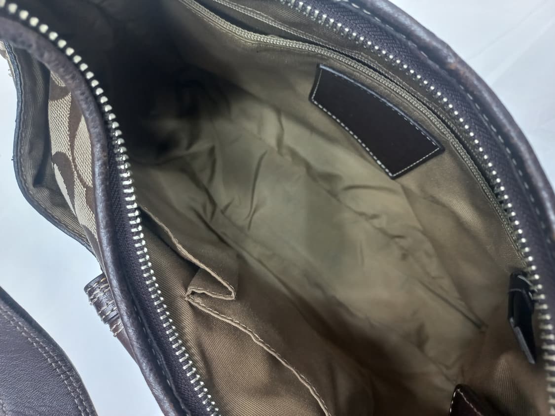 코치 시그니처 숄더백 브라운 상품이미지8