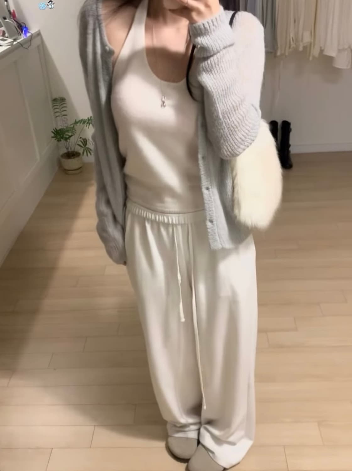 (새상품)누아누아 캐시 홀터 나시 상품이미지2