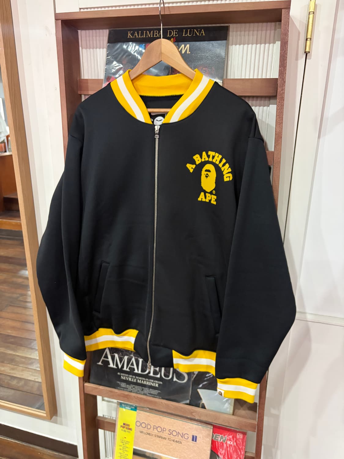 J78 베이프 컬리지 로고 바시티 자켓 상품이미지1