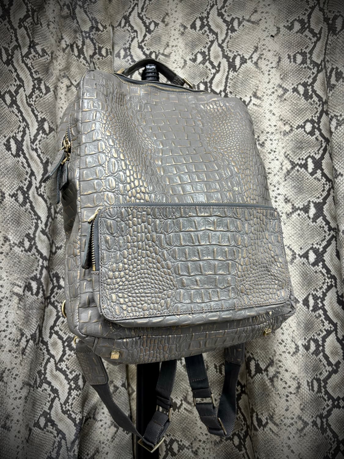 [V-KEI] Metal Crocodile Design BackPack 상품이미지4
