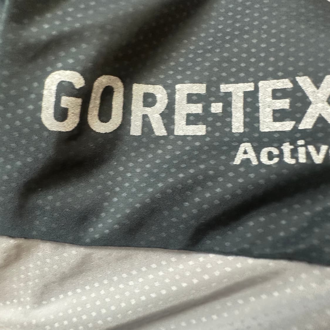 몬츄라 빅로고 고어텍스 액티브 스카이블루바람막이 L 상품이미지4