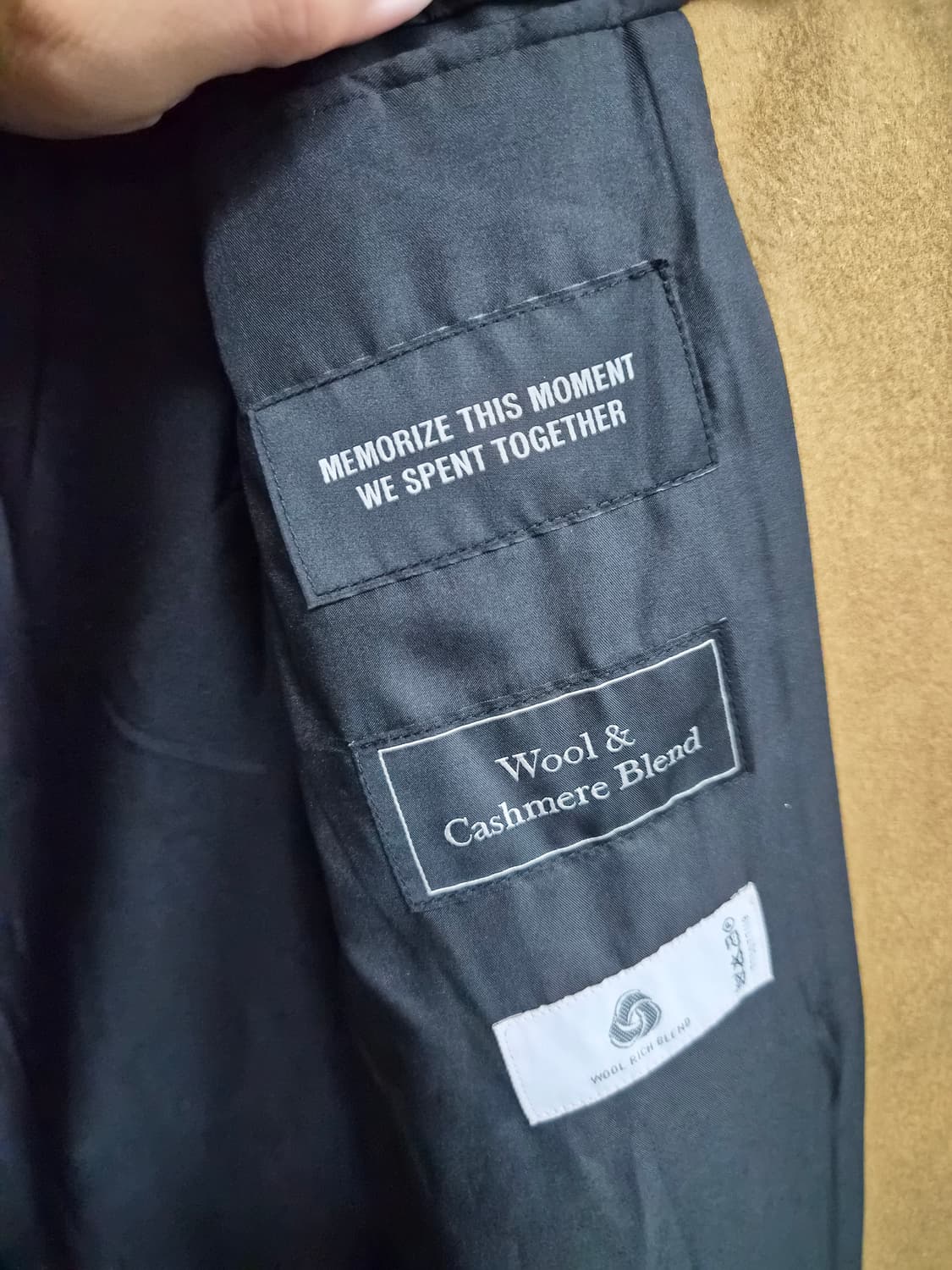 M) 인사일러스 울 90 캐시미어 10 카멜 코트 팝니다 상품이미지4